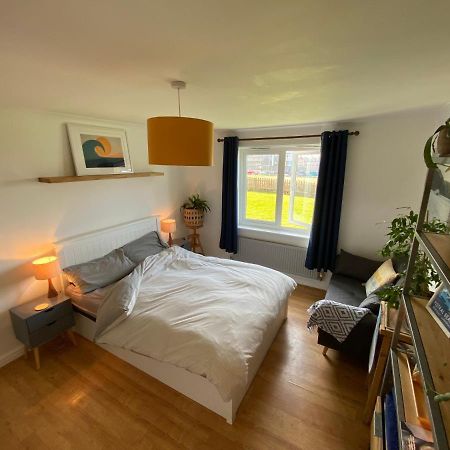 Sea Views On Fistral. Lovely Private Bedroom New Quay Buitenkant foto